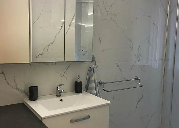 Superbe 3 Pieces Pres Du Port De Apartamento